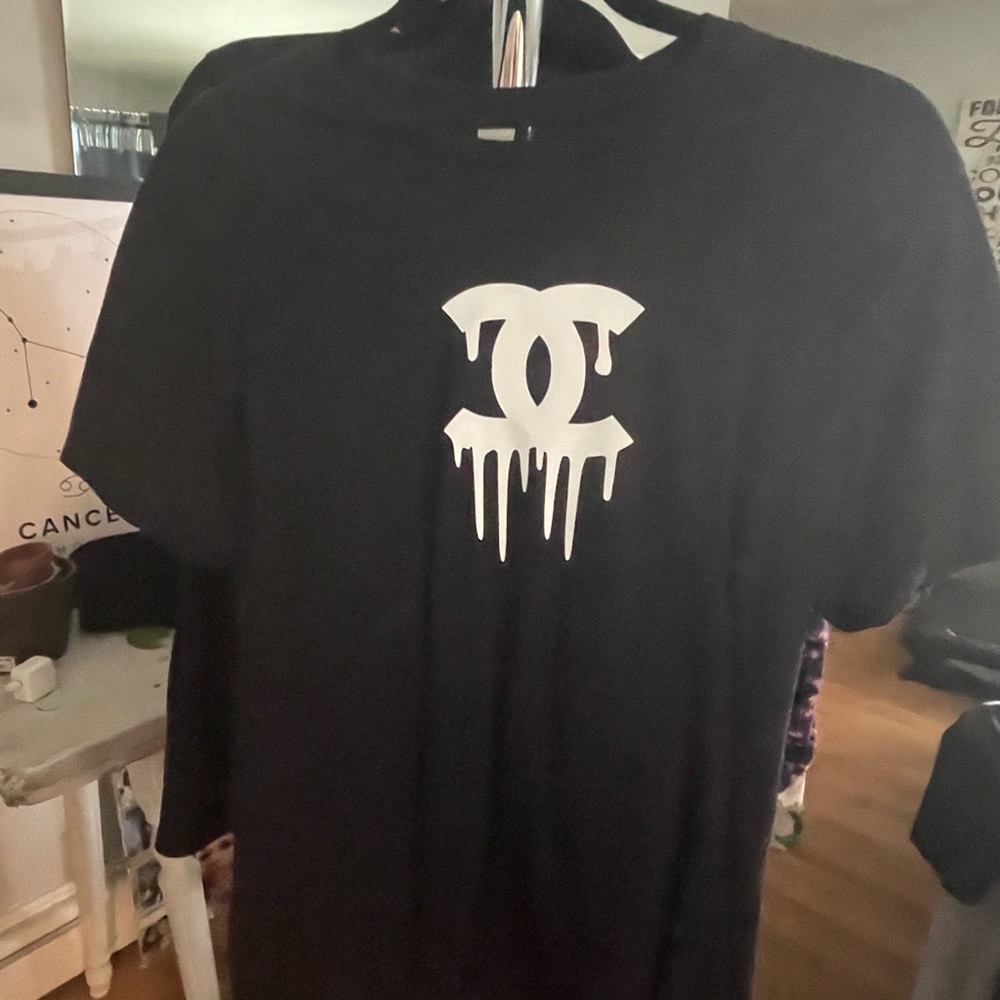 Melting Chanel Tee